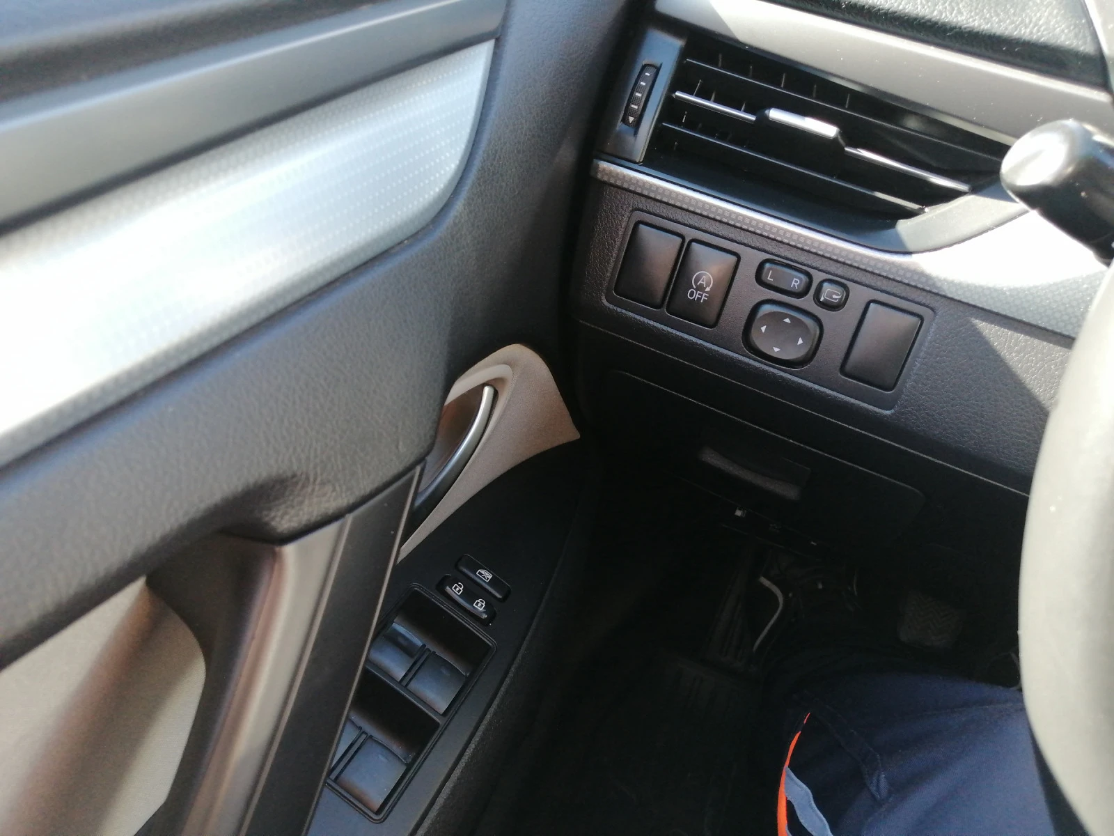 Toyota Avensis 2.0D 143p.s. | Mobile.bg   13