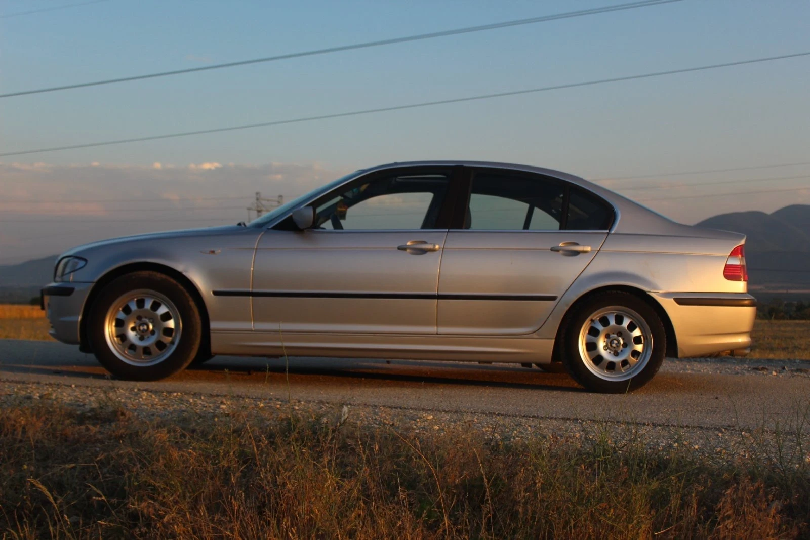 BMW 320  - изображение 4