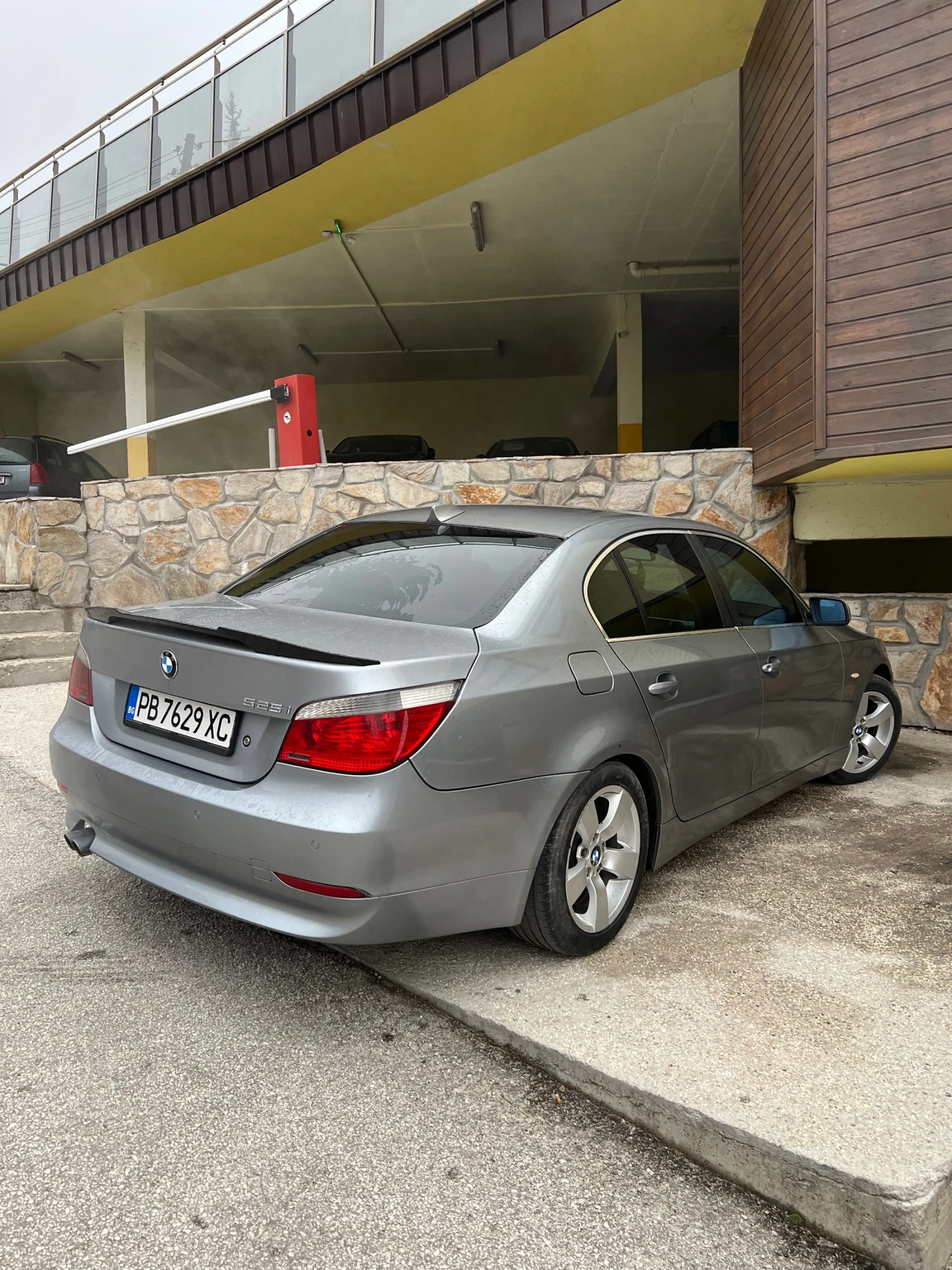 BMW 525  - изображение 6