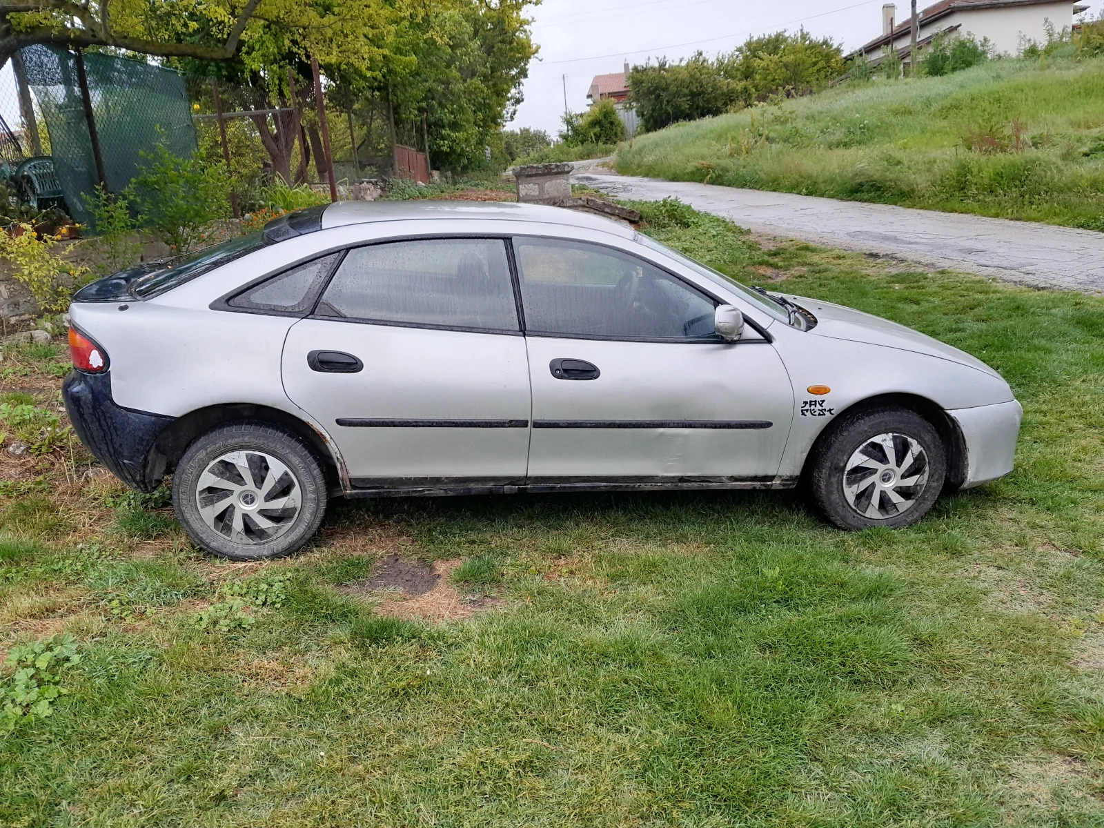 Mazda 323  - изображение 2