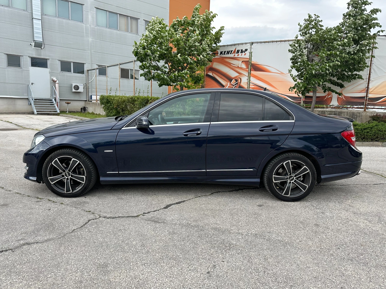 Mercedes-Benz C 220 2.2d 170 к.с/facelift - изображение 2