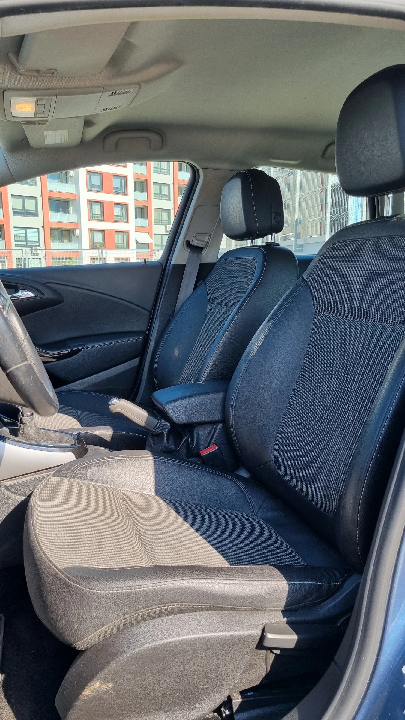 Opel Astra SPORTS TOURER - изображение 10