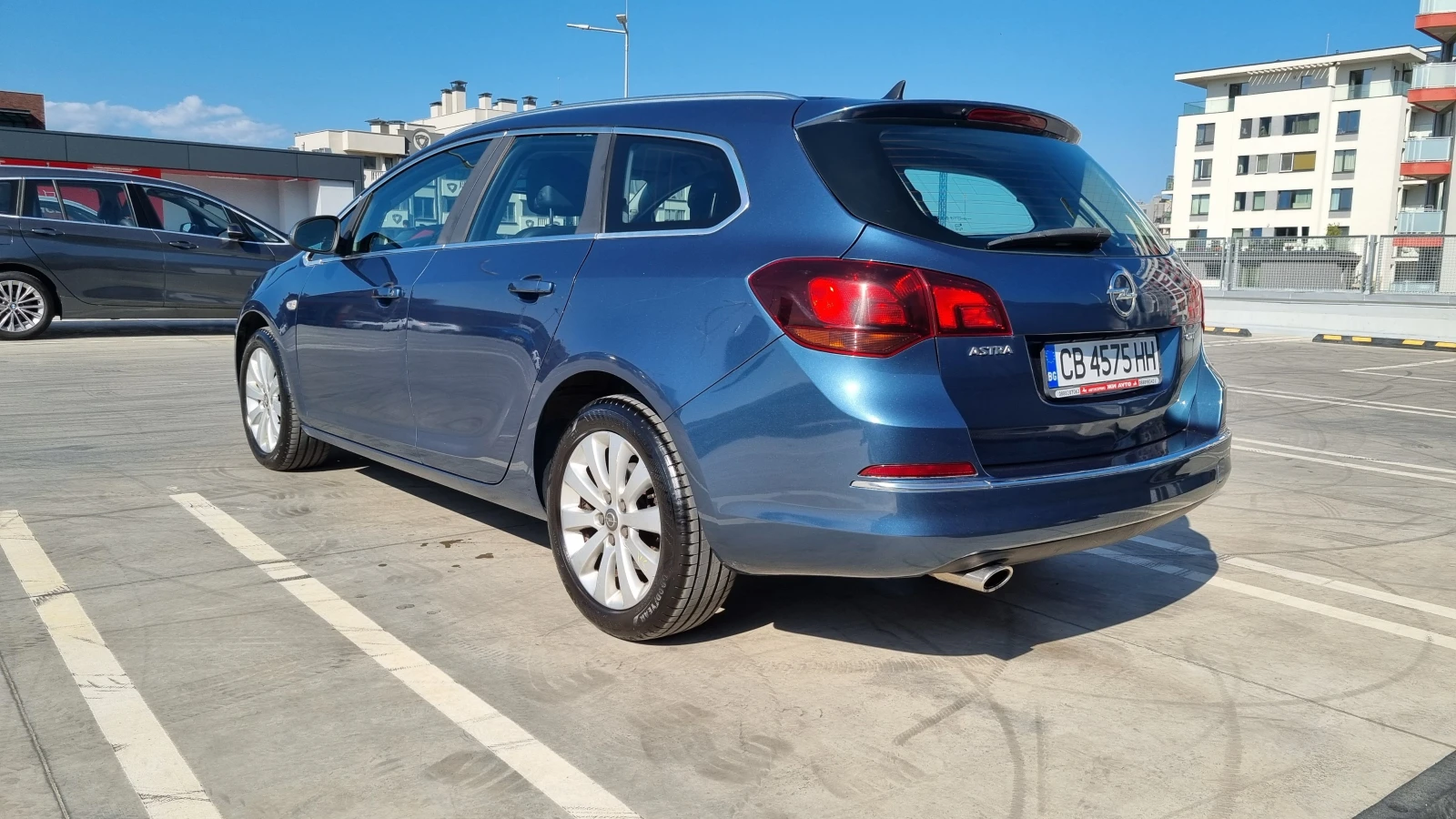 Opel Astra SPORTS TOURER - изображение 5