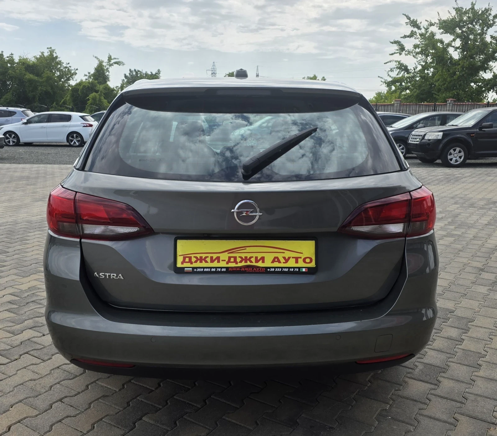 Opel Astra 1.6 CDTI, снимка 5 - Автомобили и джипове - 50801171