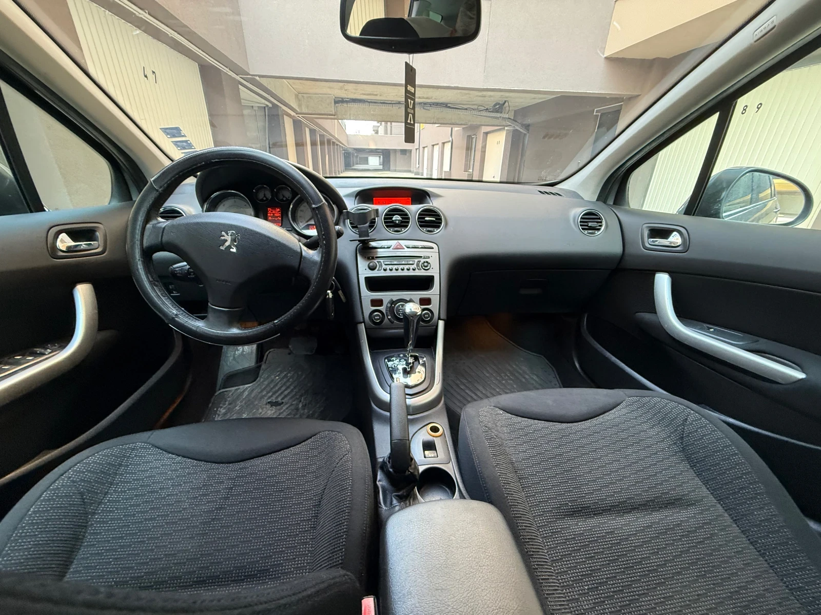 Peugeot 308 SWpano7места140авт - изображение 9