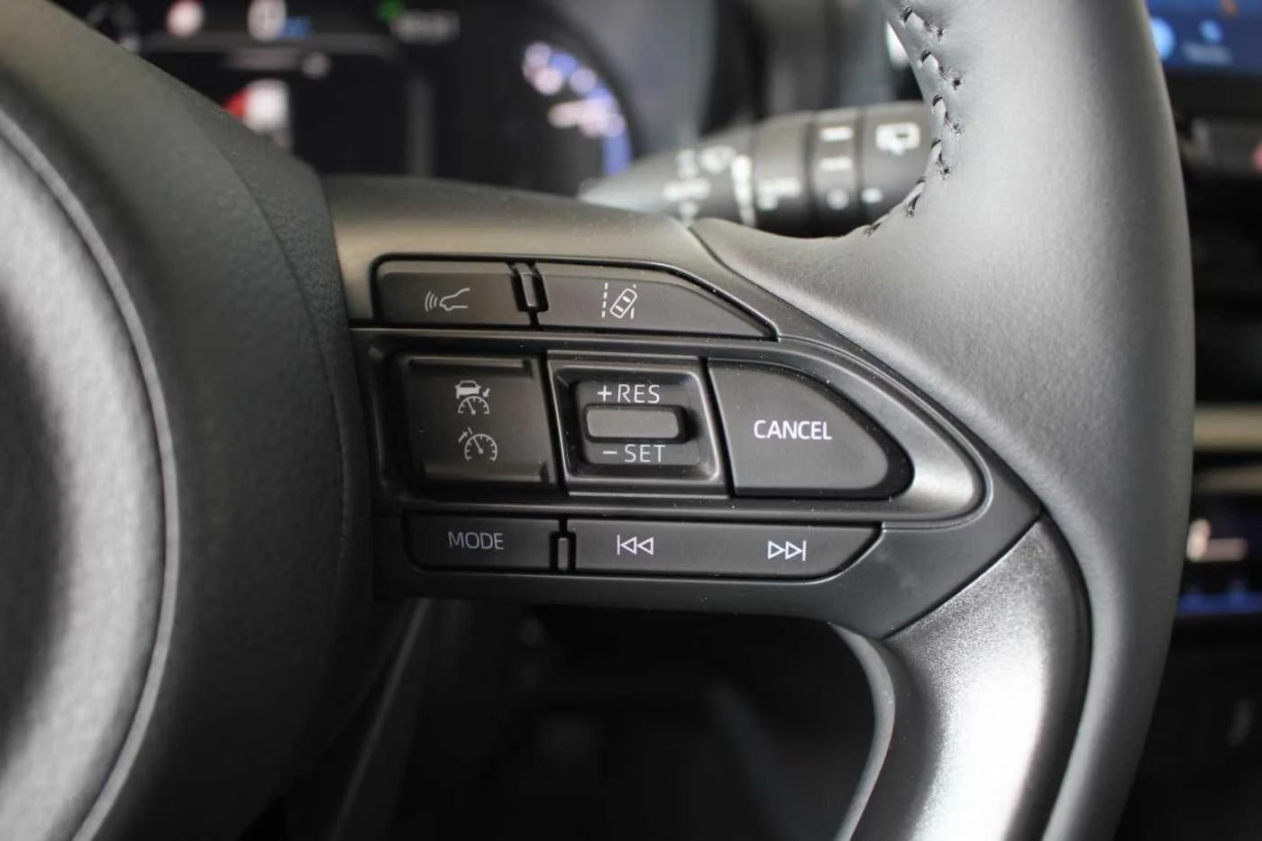 Toyota Yaris Cross ADVENTURE/116HP/HUD/CAM/NAVI/LED/KLESS/DIGI/237g | Mobile.bg   11