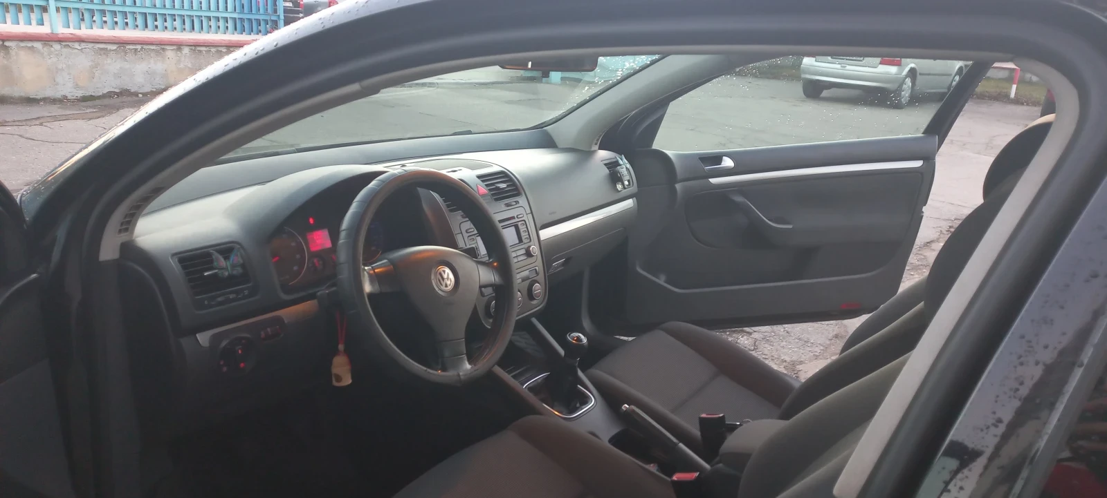 VW Golf Golf 5 1.6FSI, снимка 4 - Автомобили и джипове - 53773247