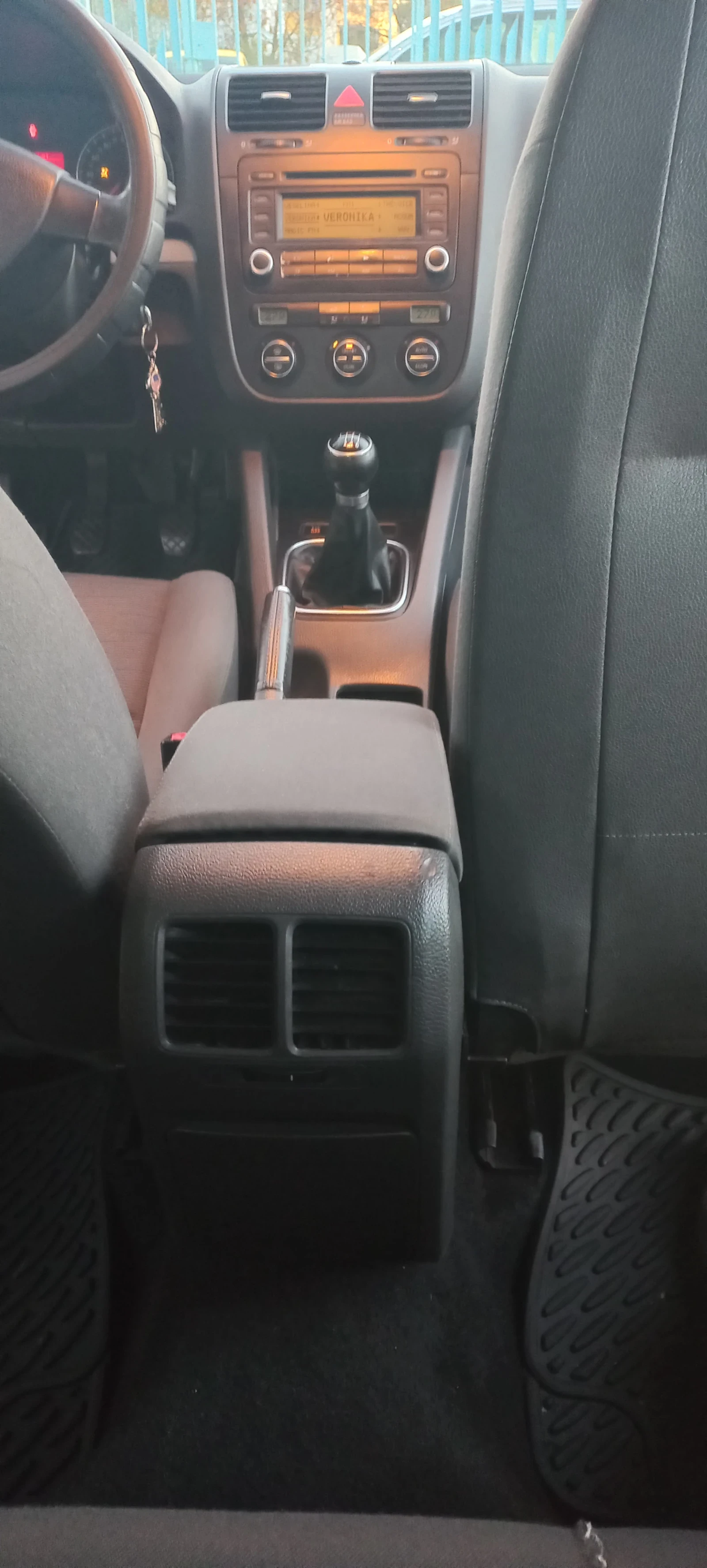 VW Golf Golf 5 1.6FSI, снимка 9 - Автомобили и джипове - 53773247