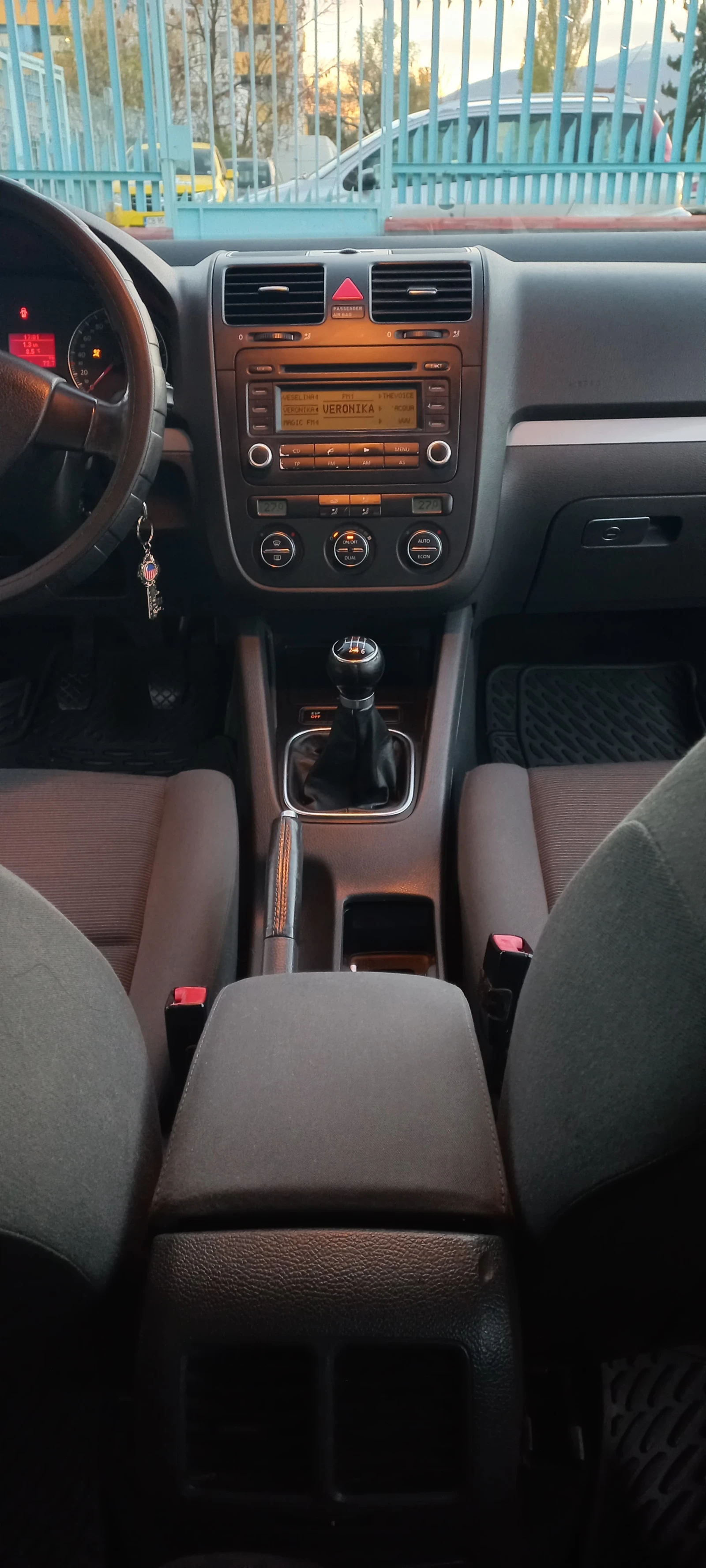 VW Golf Golf 5 1.6FSI, снимка 3 - Автомобили и джипове - 53773247