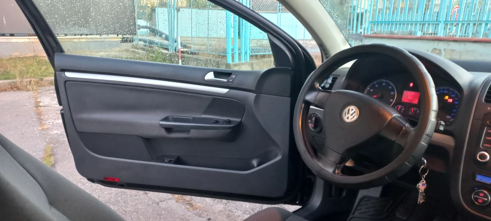 VW Golf Golf 5 1.6FSI, снимка 10 - Автомобили и джипове - 53773247