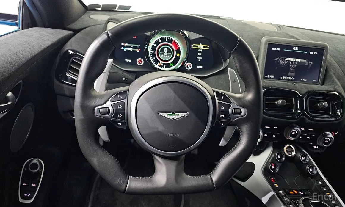 Aston Martin V8 Vantage, снимка 12 - Автомобили и джипове - 53864346