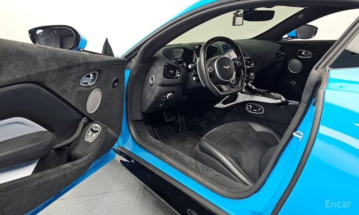 Aston Martin V8 Vantage, снимка 10 - Автомобили и джипове - 53864346