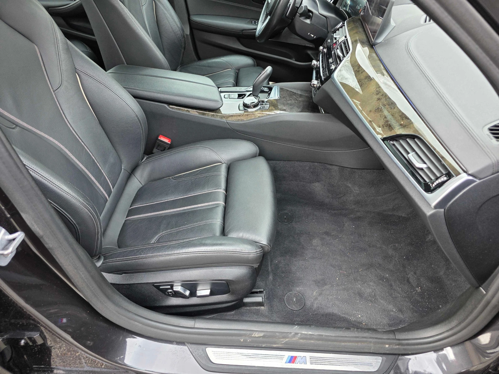 BMW 540 XDRIVE HEAD UP HARMON KARDON PANO CARFAX , снимка 11 - Автомобили и джипове - 53929995