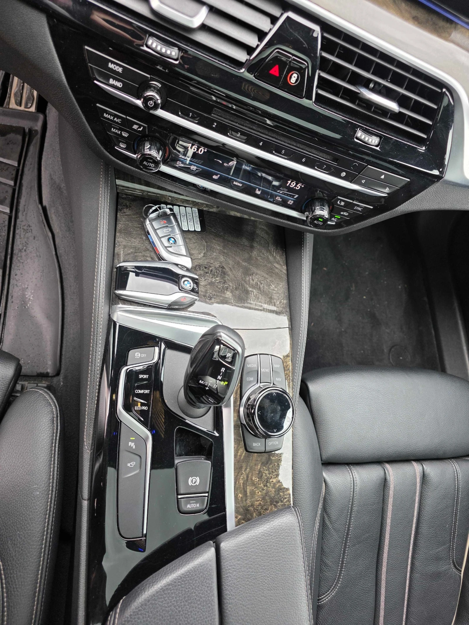 BMW 540 XDRIVE HEAD UP HARMON KARDON PANO CARFAX , снимка 9 - Автомобили и джипове - 53929995