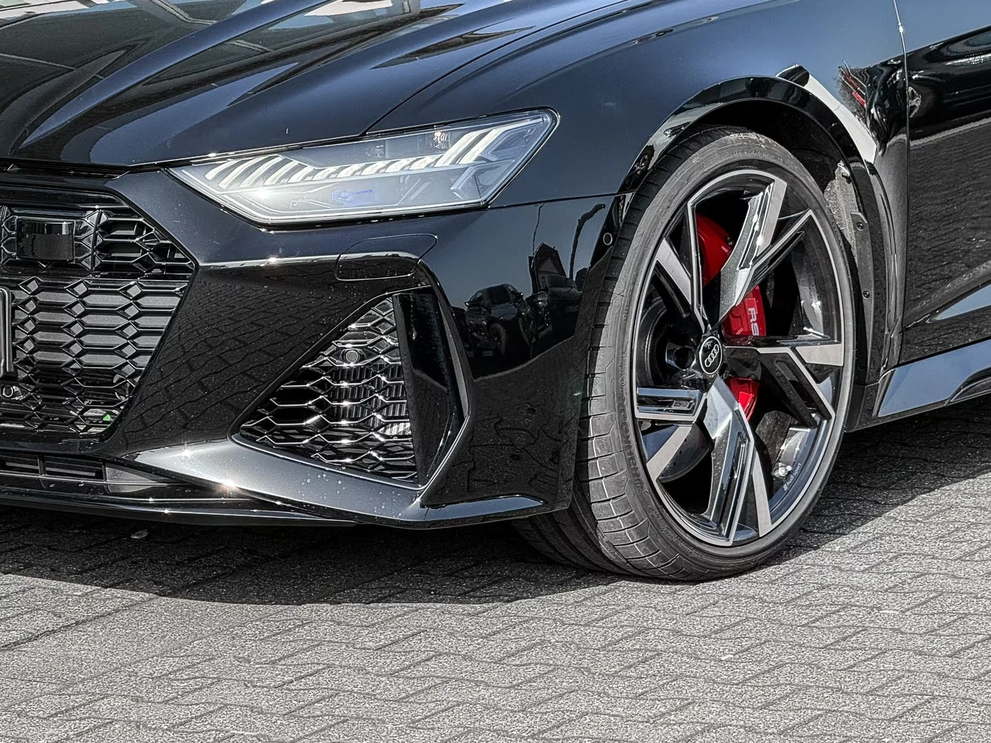 Audi Rs6 DYNAMIC / MATRIX / B&O / VIRTUAL COCKPIT PLUS, снимка 2 - Автомобили и джипове - 55123313