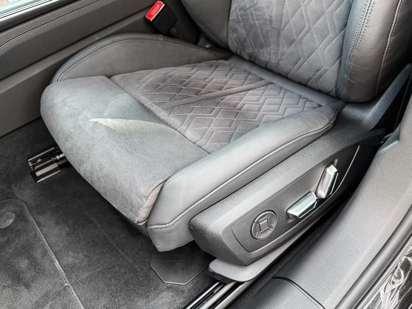 Audi Rs6 DYNAMIC / MATRIX / B&O / VIRTUAL COCKPIT PLUS, снимка 10 - Автомобили и джипове - 55123313