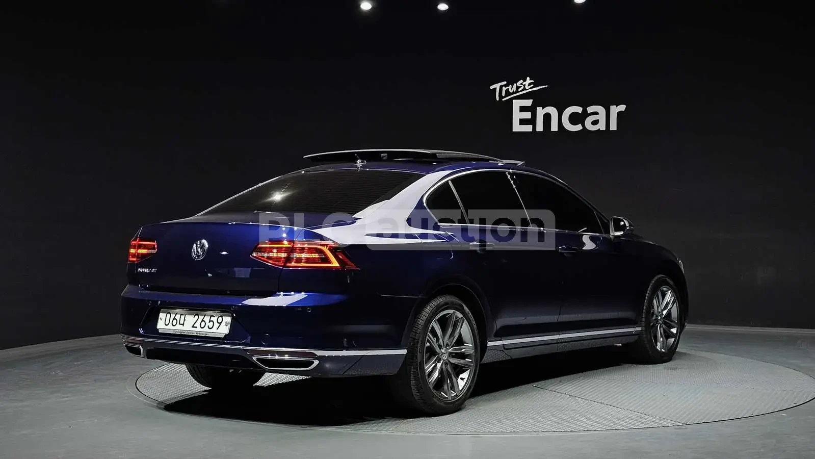 VW Passat 2.0TDI PRESTIGE! PANO/HEAD-UP/CAM, снимка 2 - Автомобили и джипове - 55225305