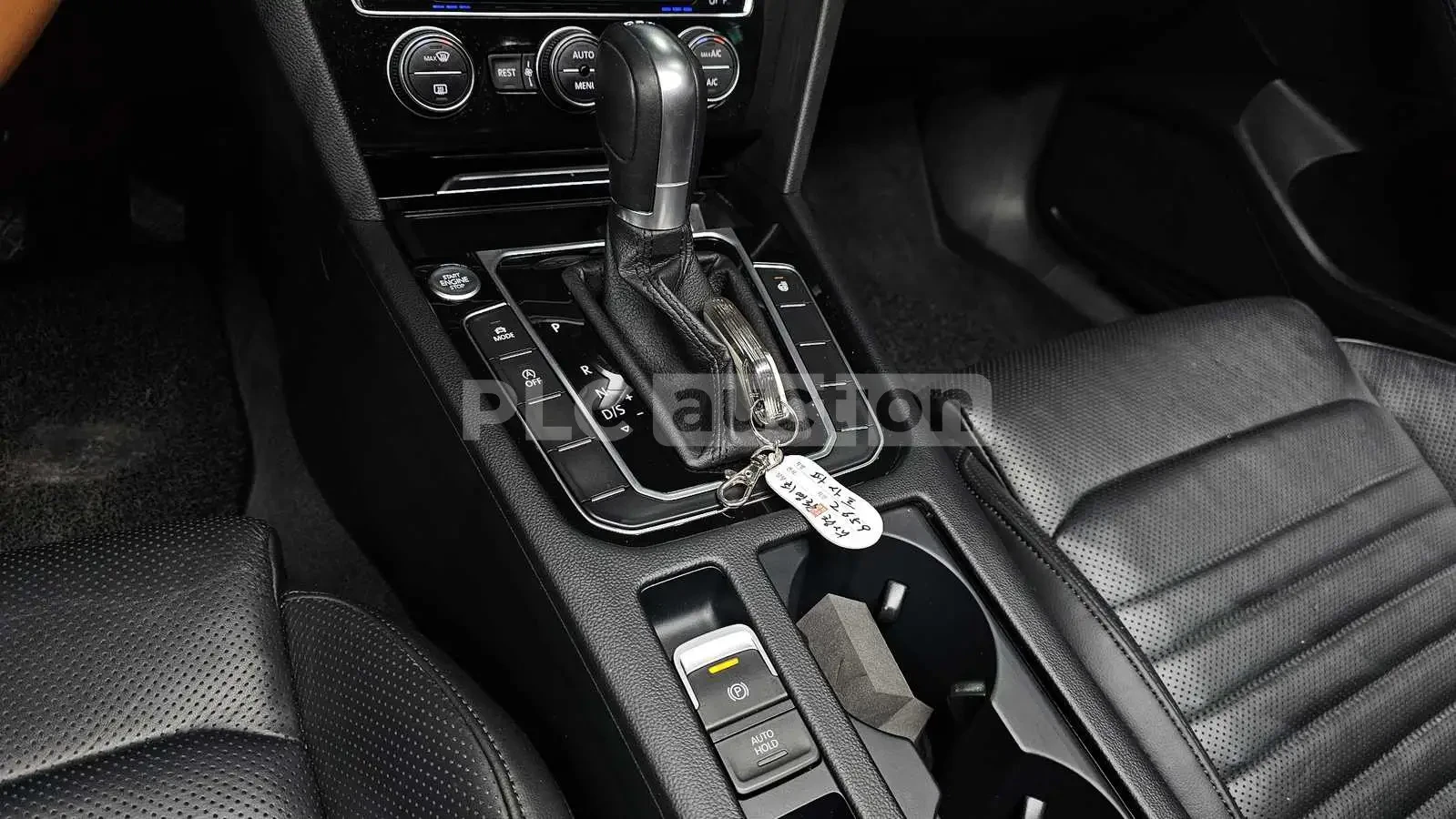 VW Passat 2.0TDI PRESTIGE! PANO/HEAD-UP/CAM, снимка 8 - Автомобили и джипове - 55225305