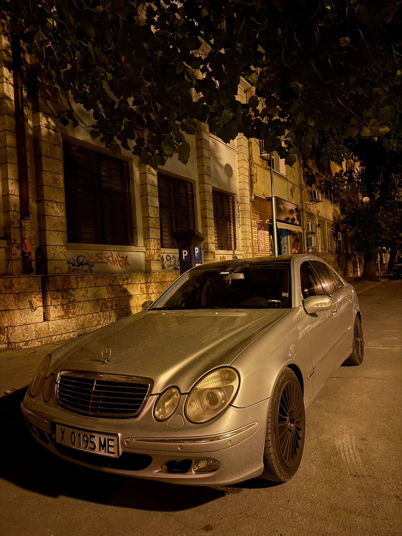 Mercedes-Benz E 270, снимка 11 - Автомобили и джипове - 55429515