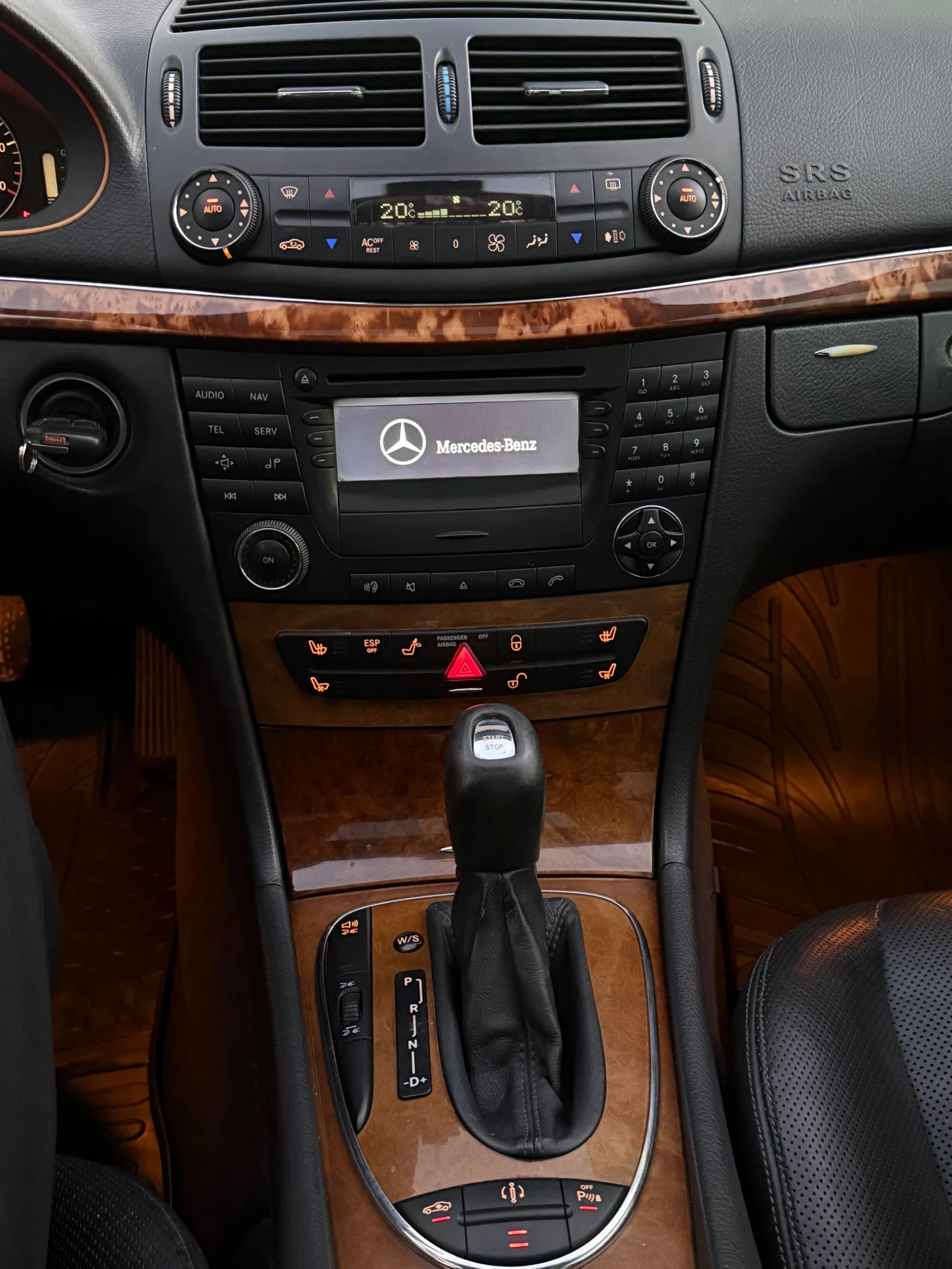 Mercedes-Benz E 270, снимка 5 - Автомобили и джипове - 55429515
