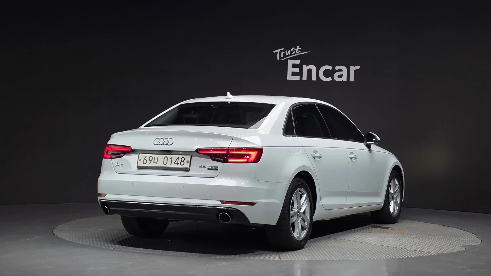 Audi A4 2.0TFSI ' ПОДГРЕВИ ' ШИБИДАХ, снимка 2 - Автомобили и джипове - 55902197
