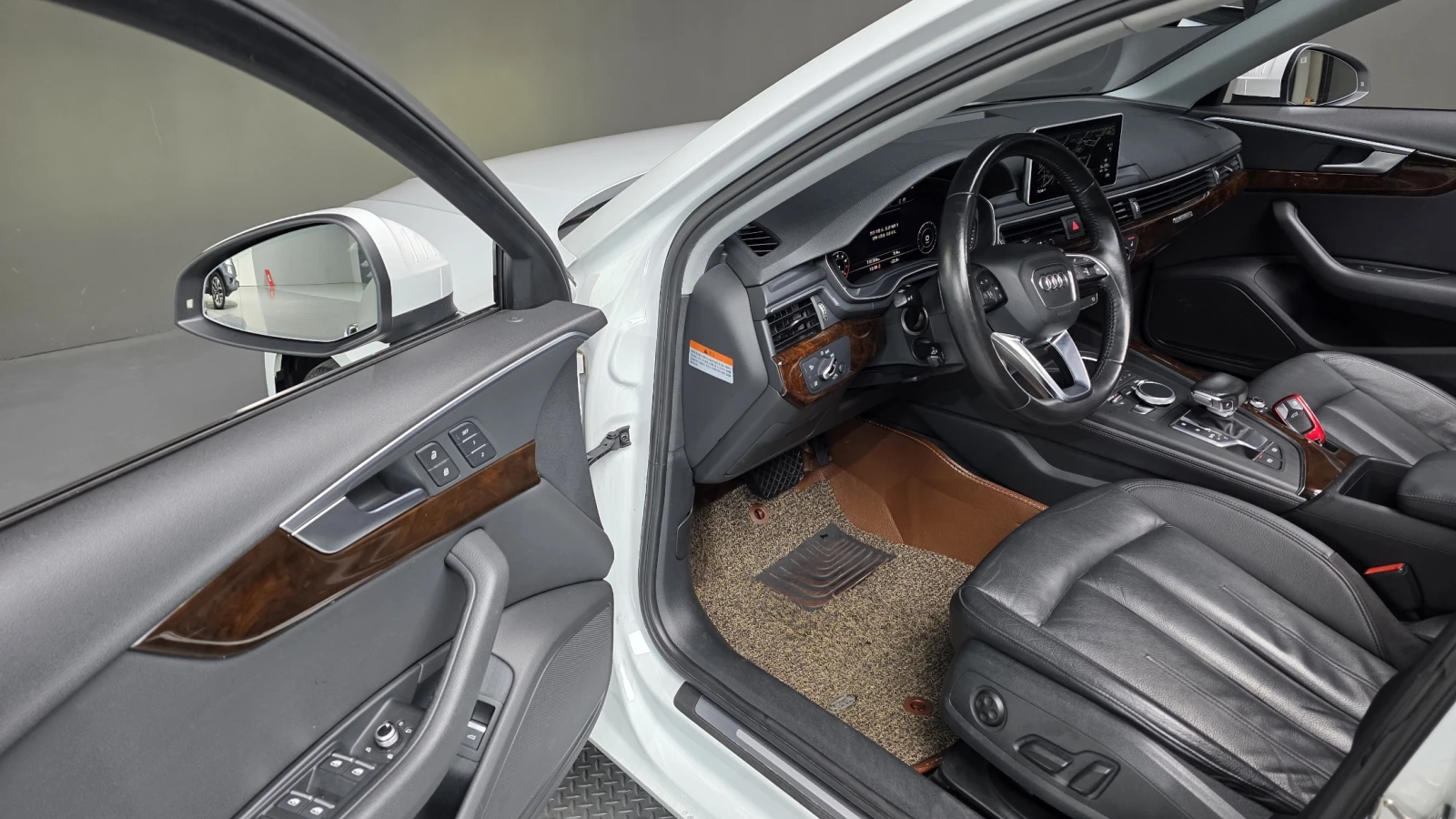 Audi A4 2.0TFSI ' ПОДГРЕВИ ' ШИБИДАХ, снимка 12 - Автомобили и джипове - 55902197