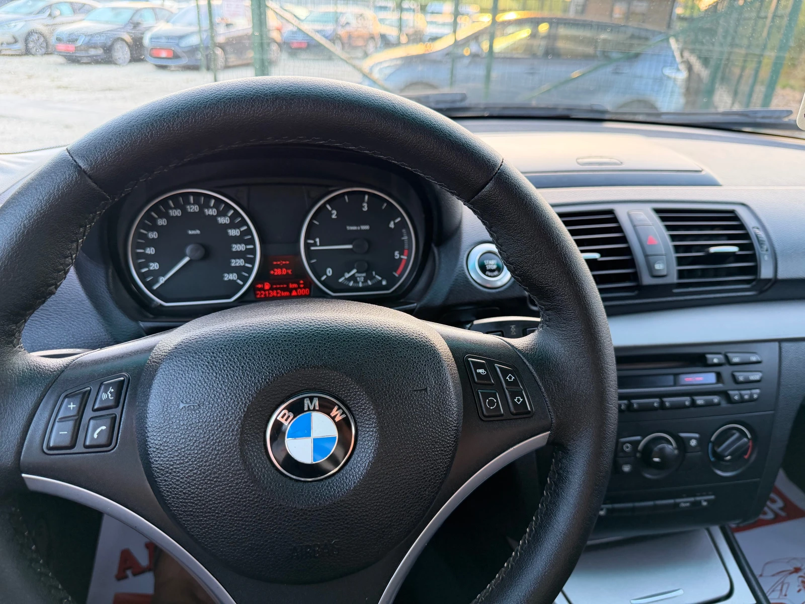 BMW 118 D-2.0d/143p.s-Facelift, снимка 13 - Автомобили и джипове - 56153675