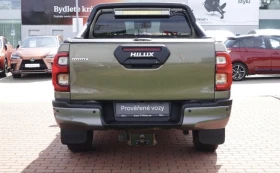 Toyota Hilux 2.8D4-D 6AT Invincible + Sport, снимка 5