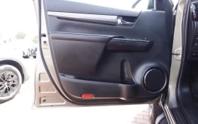 Toyota Hilux 2.8D4-D 6AT Invincible + Sport, снимка 8
