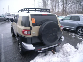 Toyota Fj cruiser w/Rear Doors, снимка 4