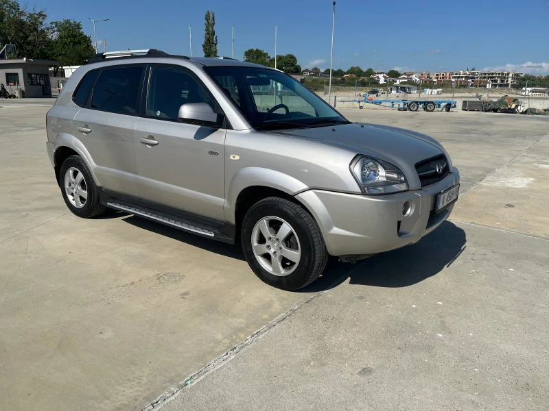 Hyundai Tucson 2.0 ГАЗ, снимка 2 - Автомобили и джипове - 47503105