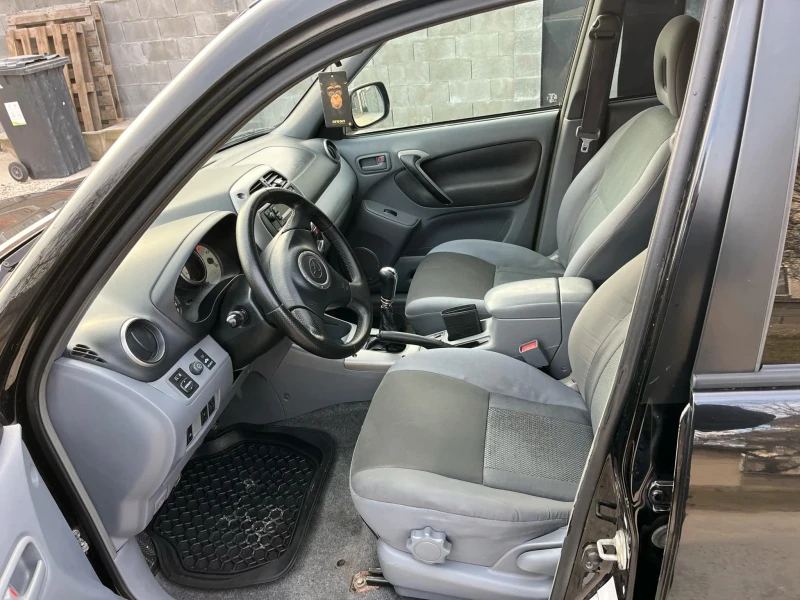 Toyota Rav4, снимка 7 - Автомобили и джипове - 48865842