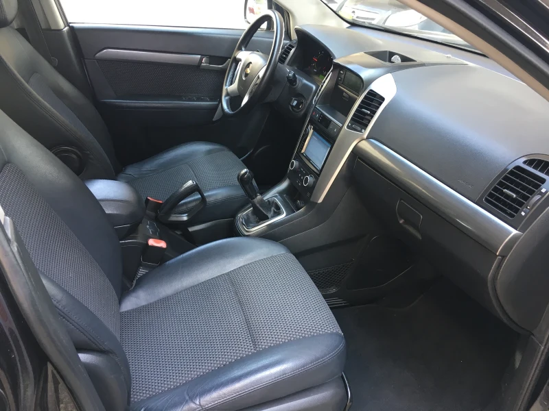 Chevrolet Captiva 2.0VCDI Навигация, 7-места Промоция , снимка 9 - Автомобили и джипове - 50673661