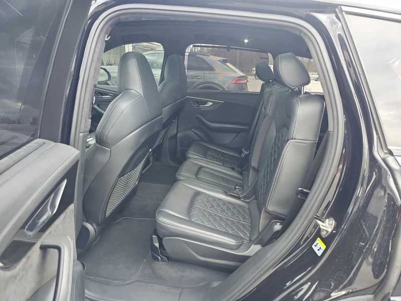 Audi SQ7 * CARFAX * БЕЗ ПЪРВОНАЧАЛНА ВНОСКА, снимка 13 - Автомобили и джипове - 52814925
