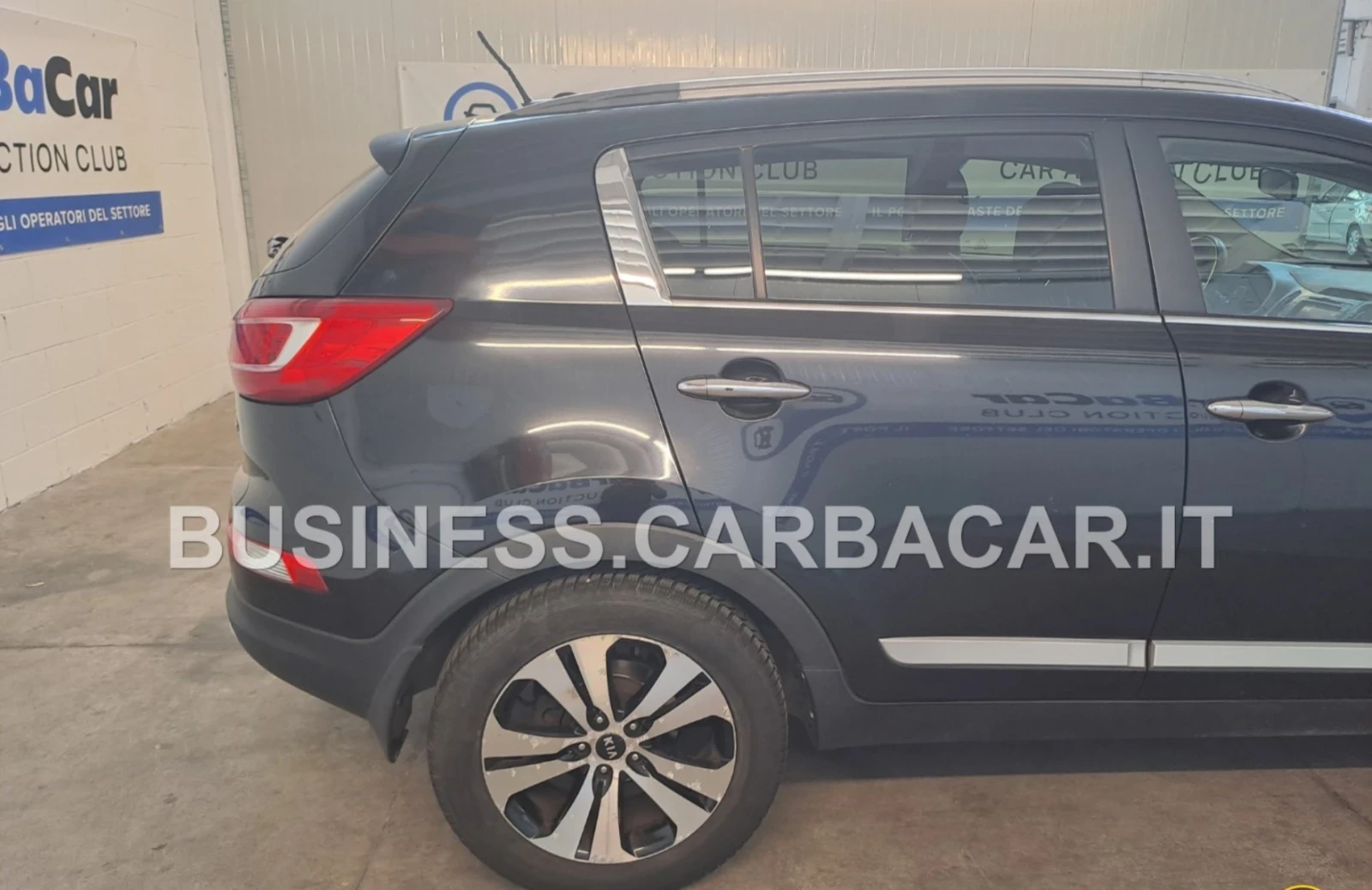 Kia Sportage 2.0 crdi R AWD 184k.s / FULL / - СЕРВ.ИЗТОРИЯ ! - изображение 6