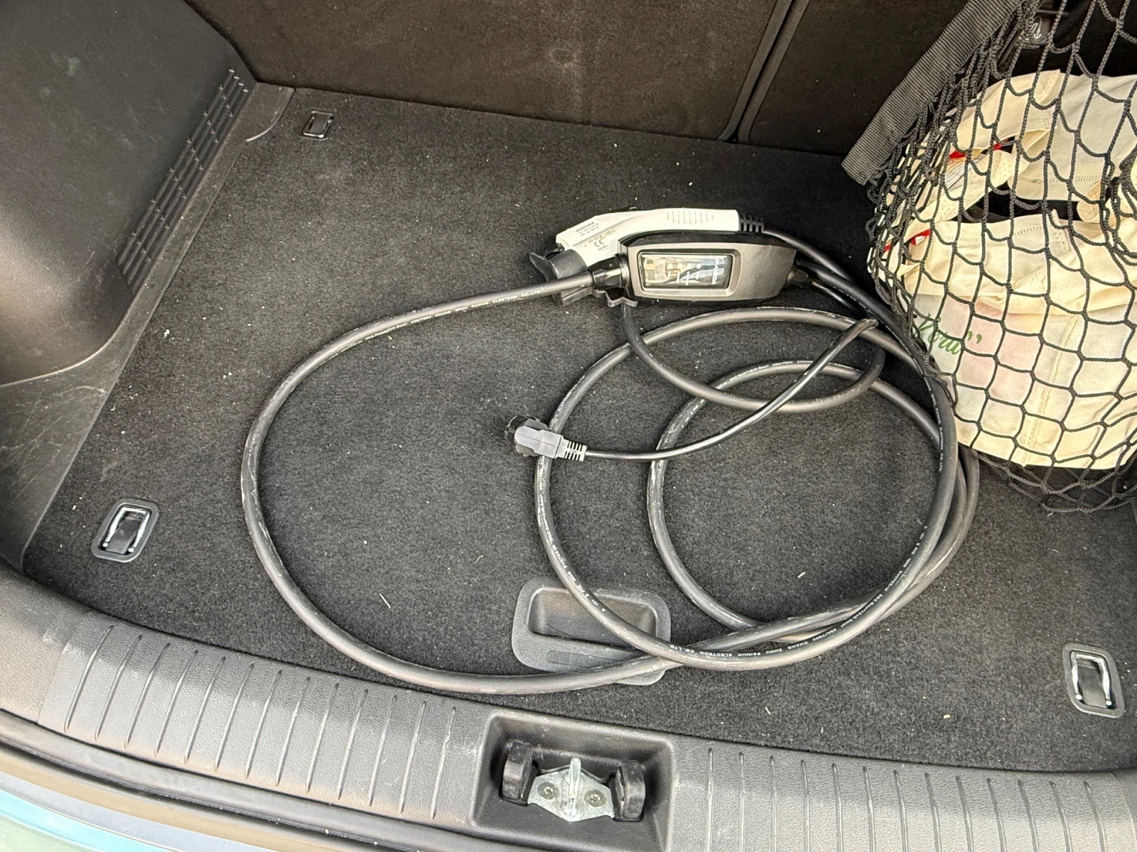 Hyundai Kona 64 kWh - изображение 8