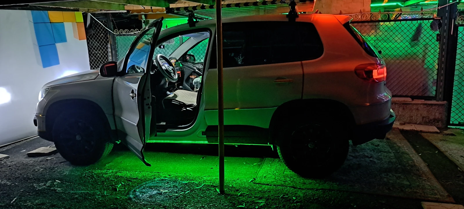 VW Tiguan, снимка 6 - Автомобили и джипове - 54209407