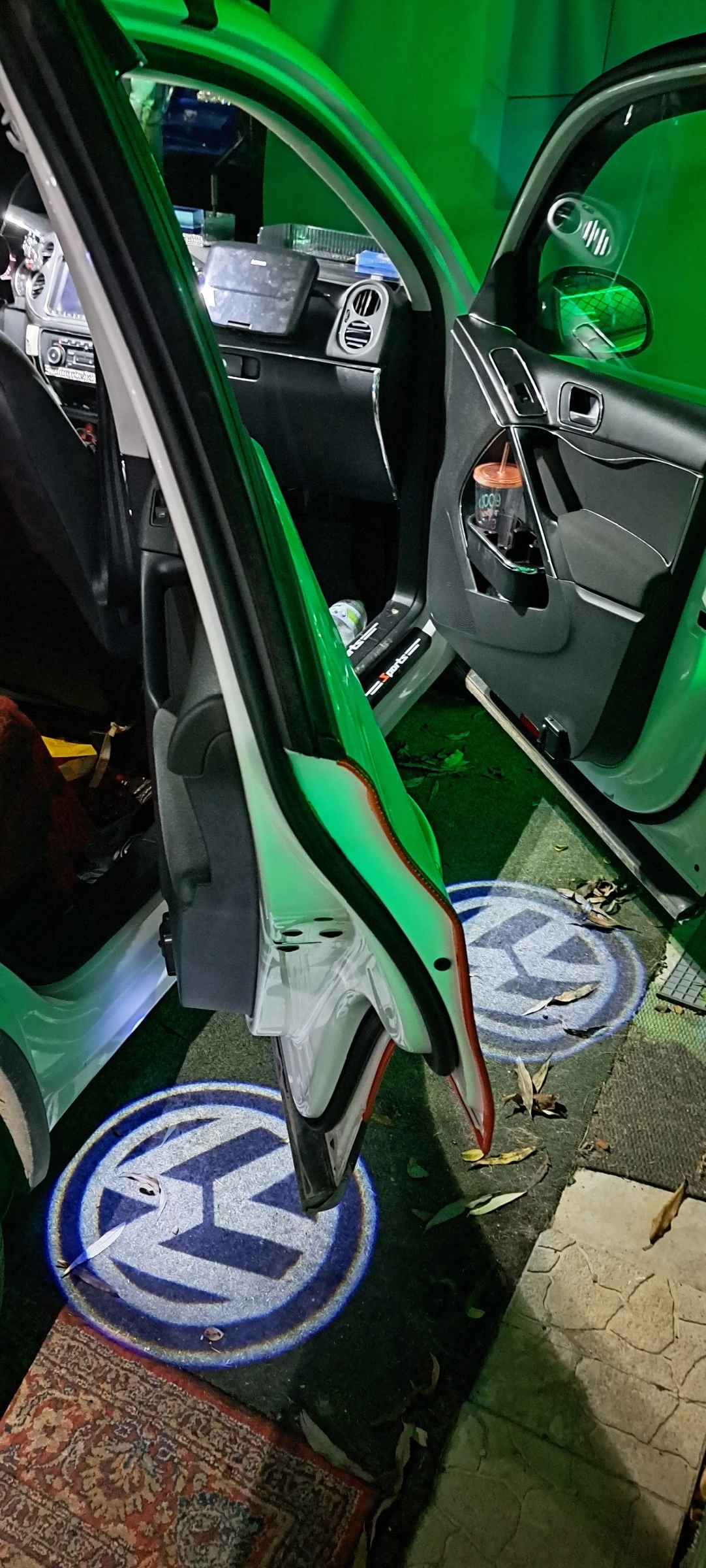 VW Tiguan, снимка 5 - Автомобили и джипове - 54209407