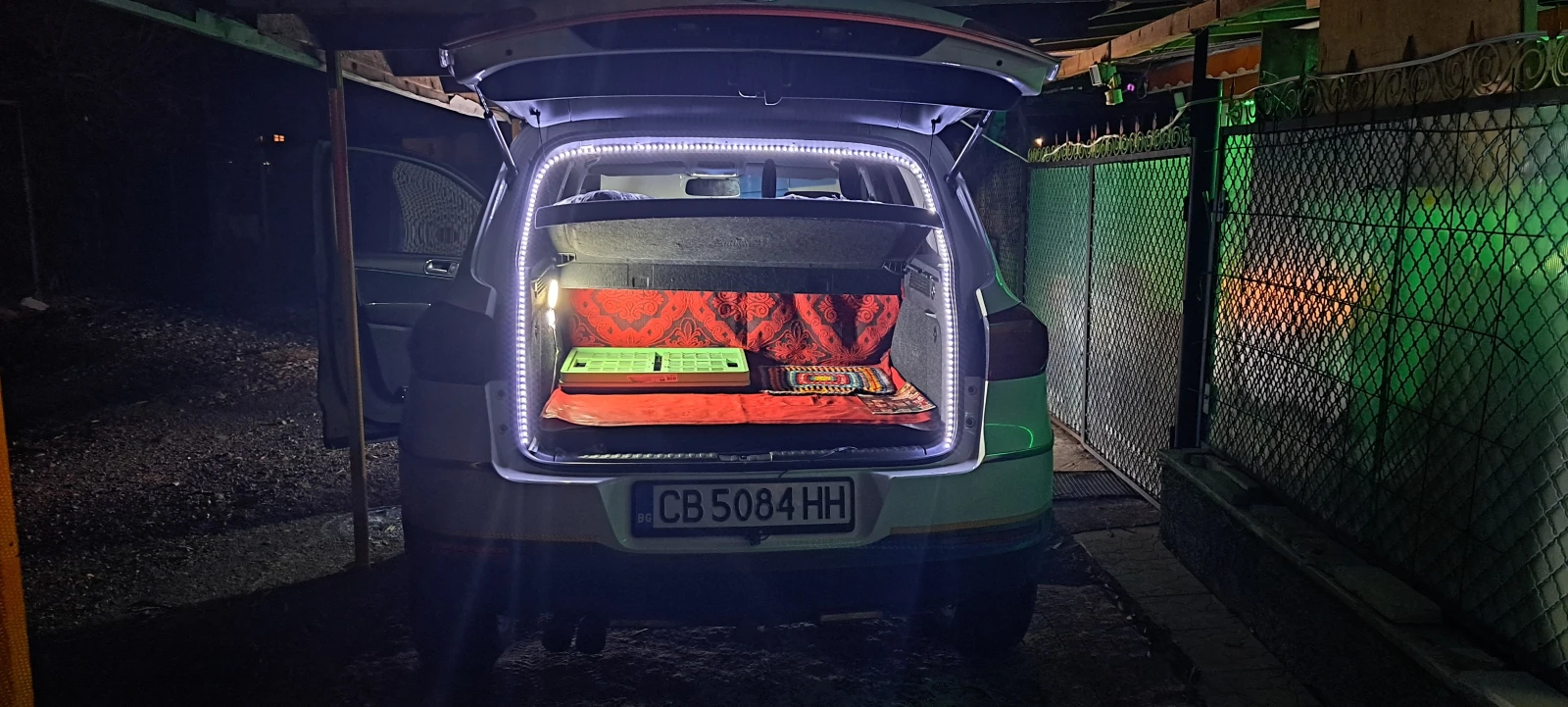 VW Tiguan, снимка 10 - Автомобили и джипове - 54209407