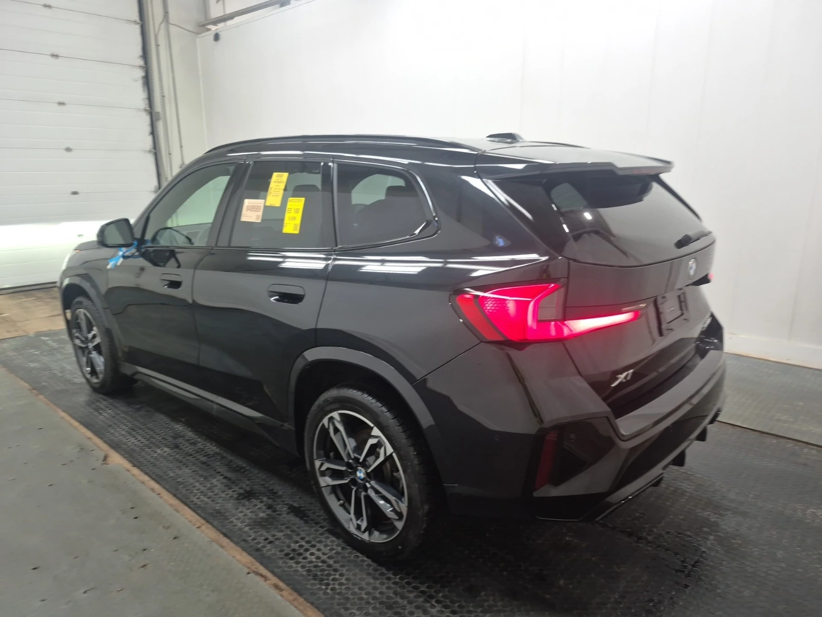 BMW X1 M-PACK* HEAD-UP* ПОДГРЕВ* HARMAN* PANORAMA, снимка 4 - Автомобили и джипове - 54526321