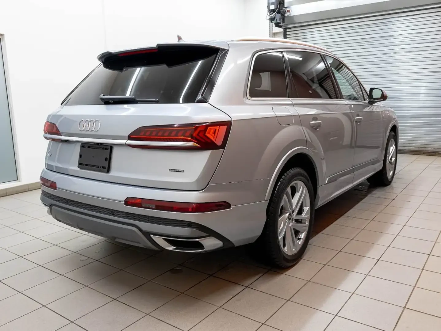 Audi Q7 55TFSI* MATRIX* S* LINE* 360КАМЕРА* ПАНОРАМА* LANE, снимка 2 - Автомобили и джипове - 55618980