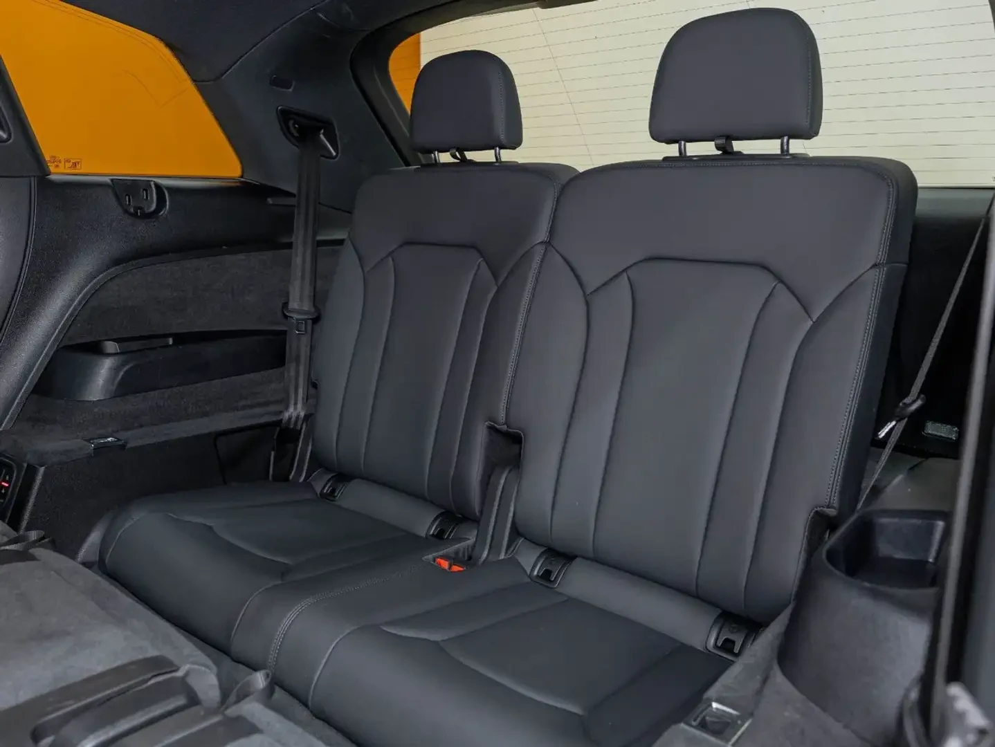 Audi Q7 55TFSI* MATRIX* S* LINE* 360КАМЕРА* ПАНОРАМА* LANE, снимка 16 - Автомобили и джипове - 55618980