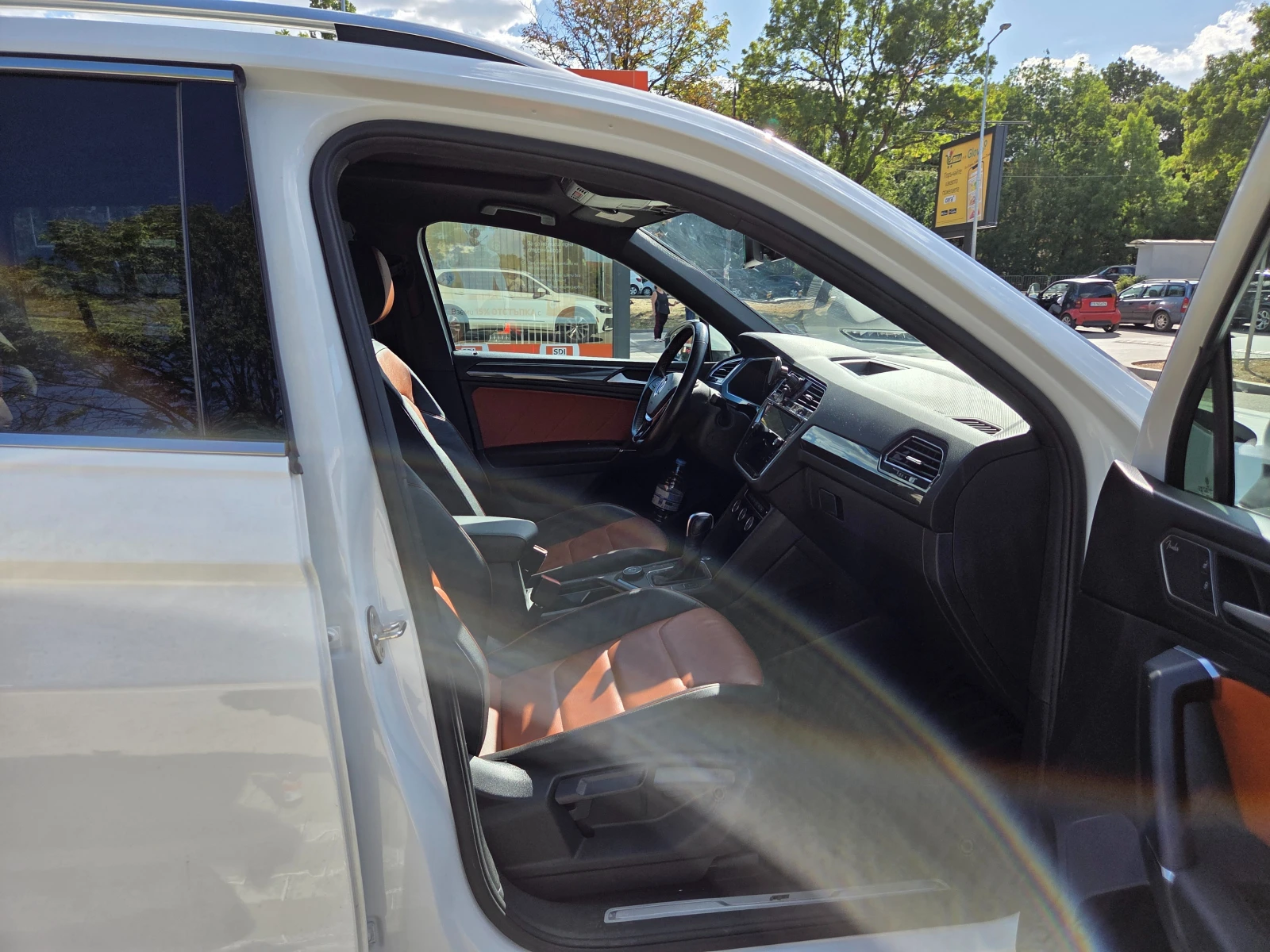 VW Tiguan AllSpace R-Line, снимка 12 - Автомобили и джипове - 55971209