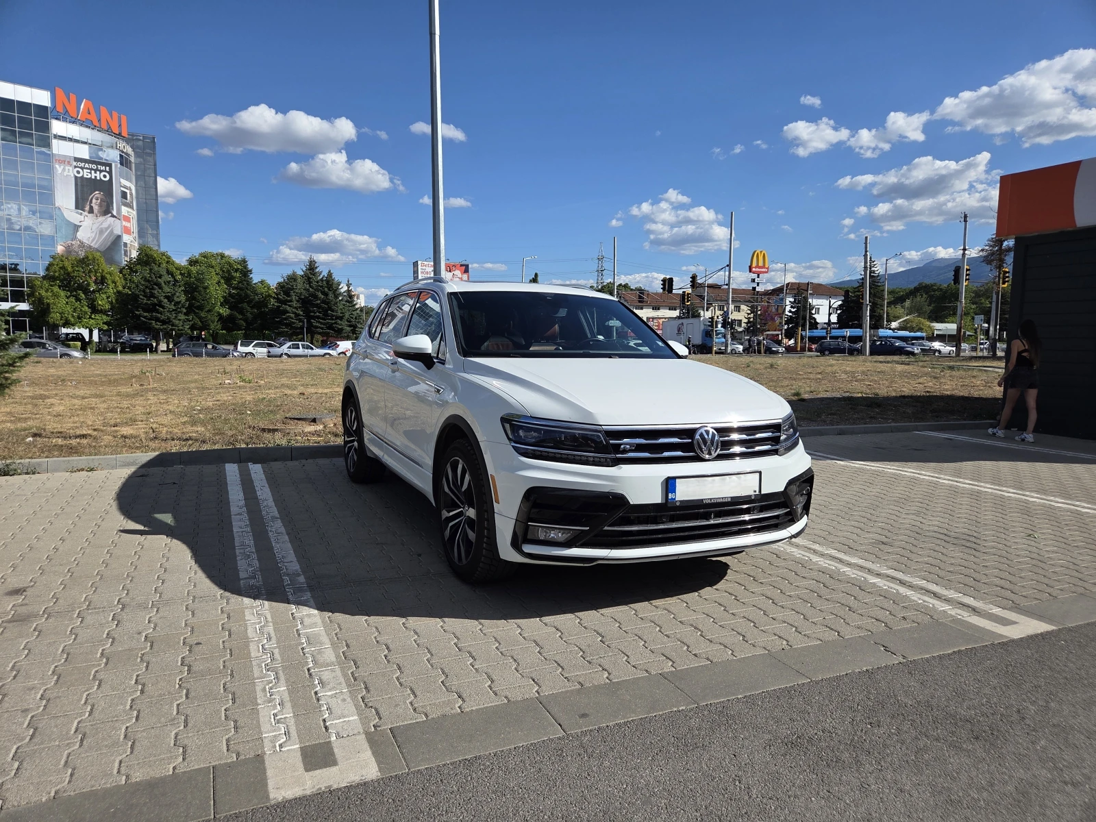 VW Tiguan AllSpace R-Line, снимка 7 - Автомобили и джипове - 55971209