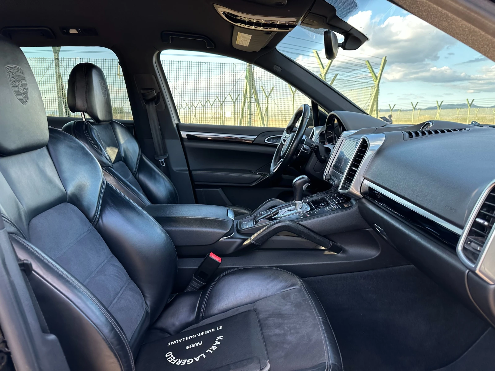 Porsche Cayenne PLATINUM EDITION* BOSE* Porsche Dynamic, снимка 7 - Автомобили и джипове - 56062263