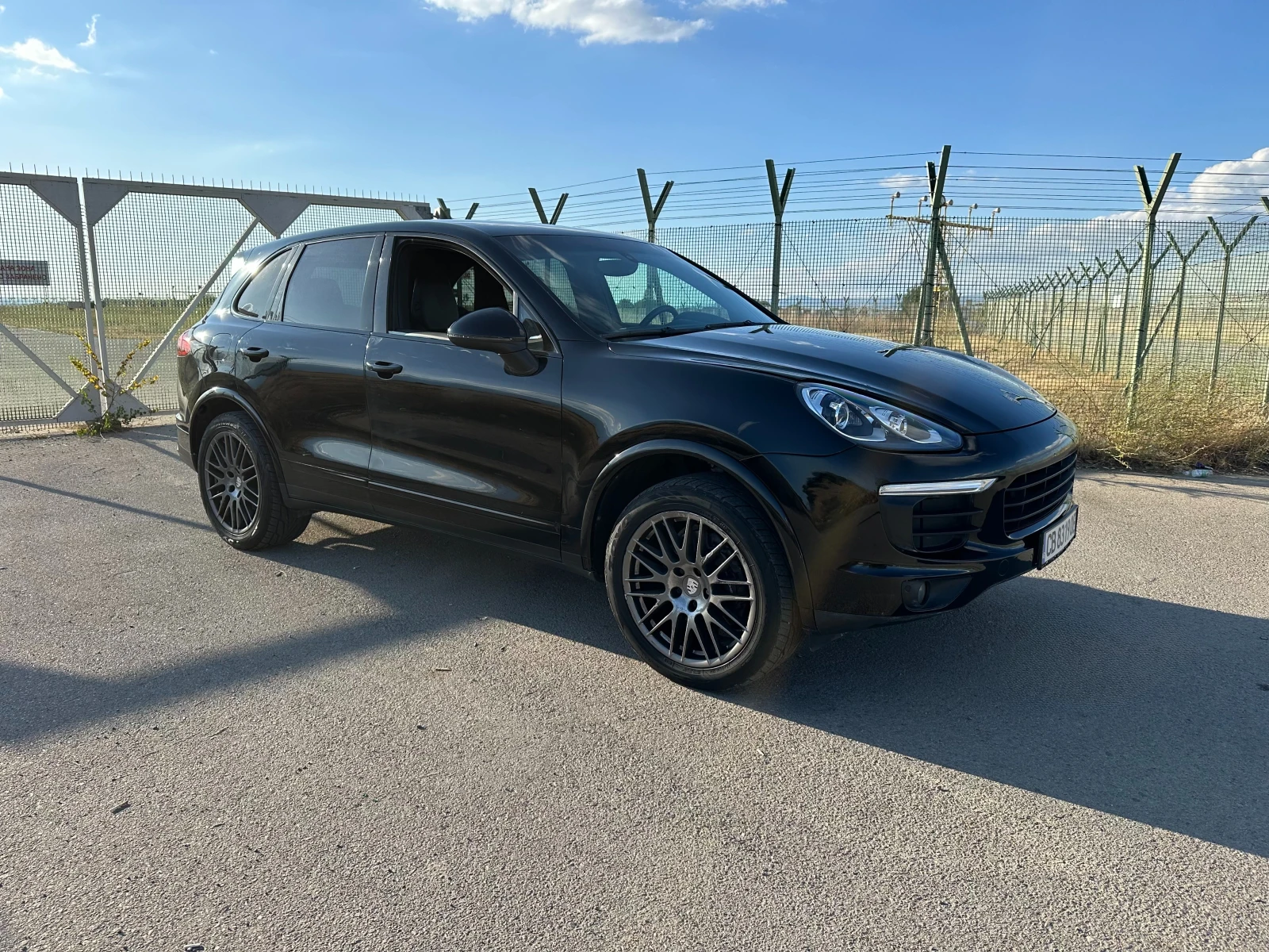 Porsche Cayenne PLATINUM EDITION* BOSE* Porsche Dynamic, снимка 2 - Автомобили и джипове - 56062263