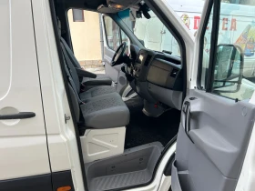VW Crafter 2.5TDI 136k.c. КЛИМАТИК, снимка 10