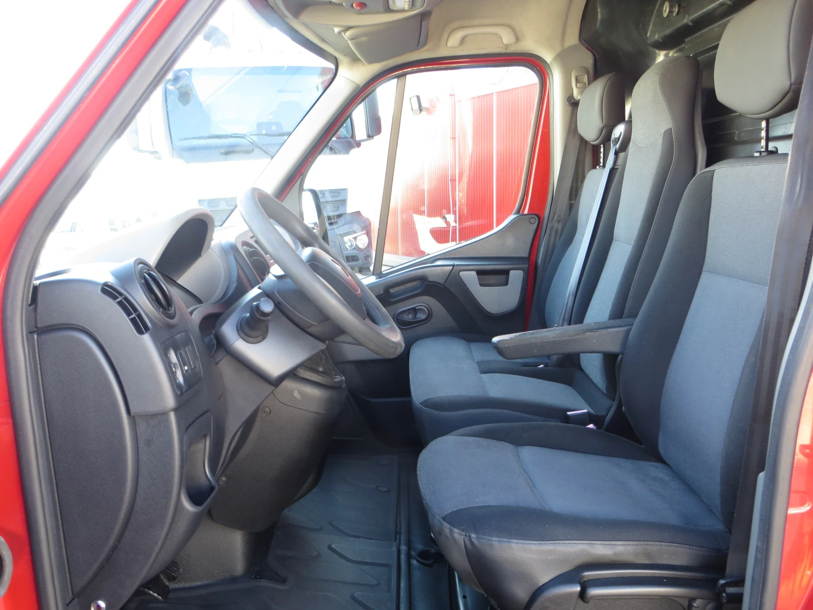 Renault Master 2.3 DCI - изображение 7