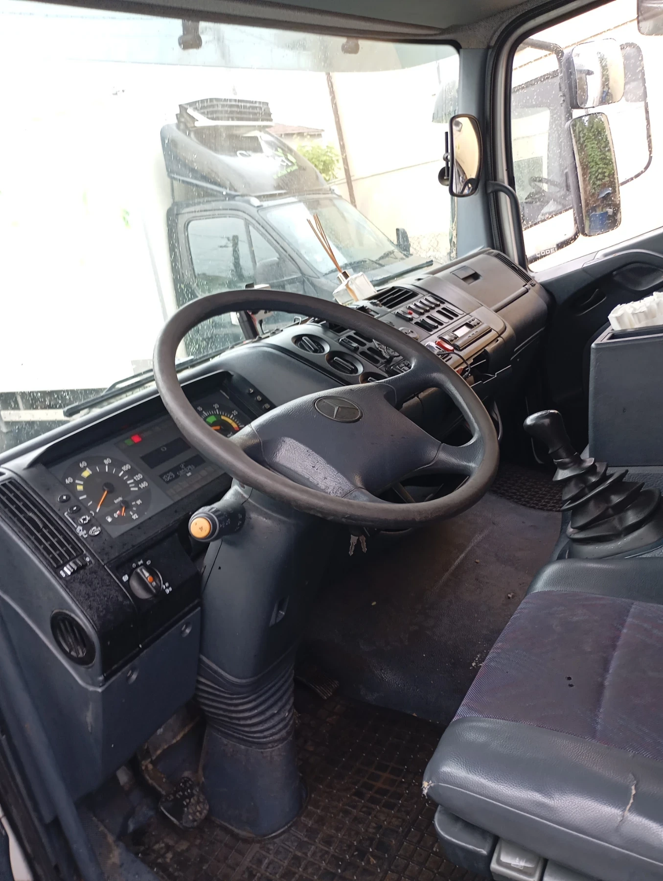 Mercedes-Benz Atego 818  - изображение 8