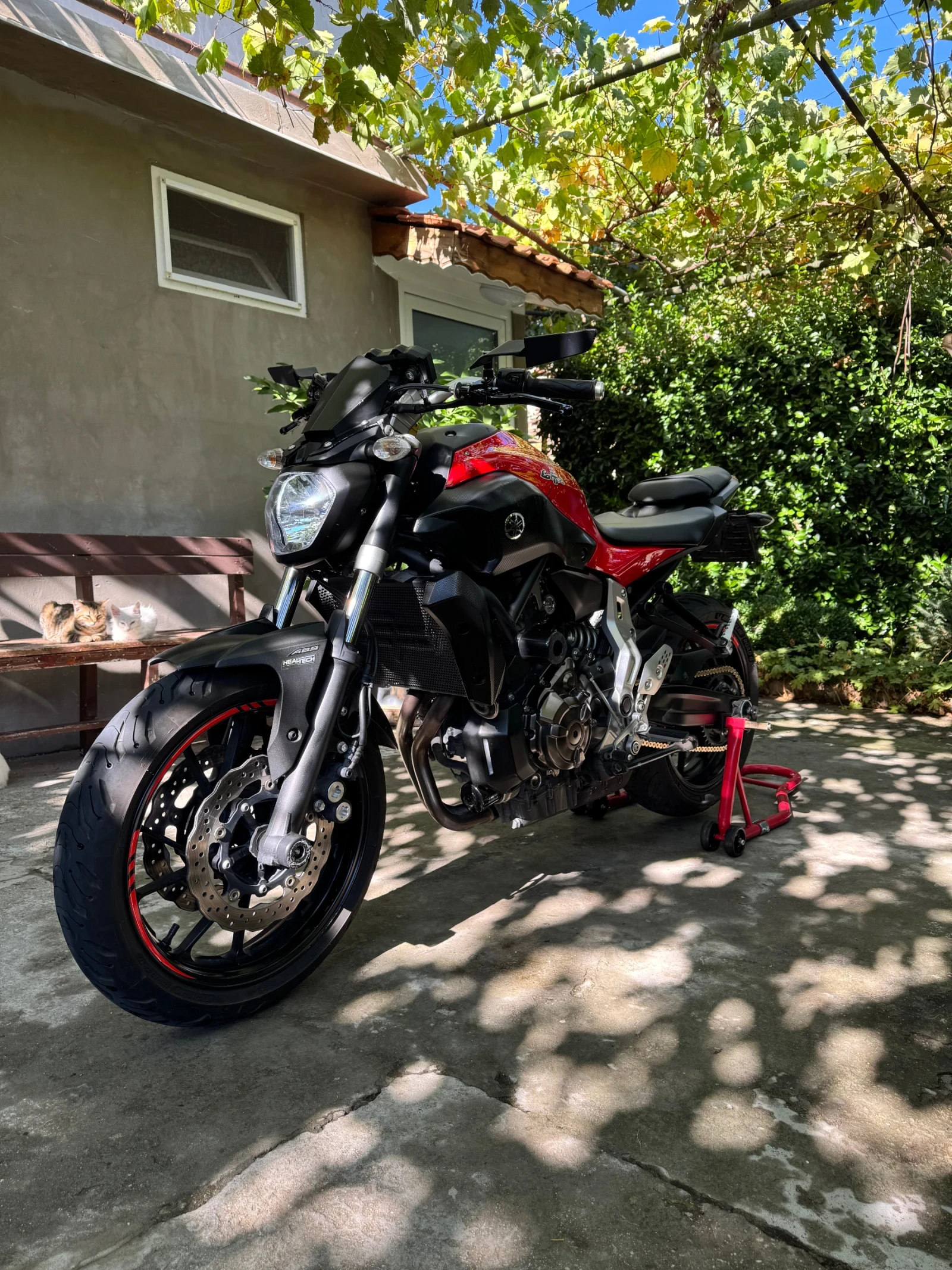 Yamaha Mt-07 ABS Quick-shifter  , снимка 2 - Мотоциклети и мототехника - 56298538